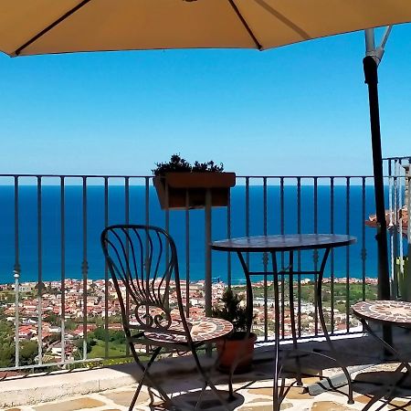 Casa Iris Hotel Castellabate Exterior photo