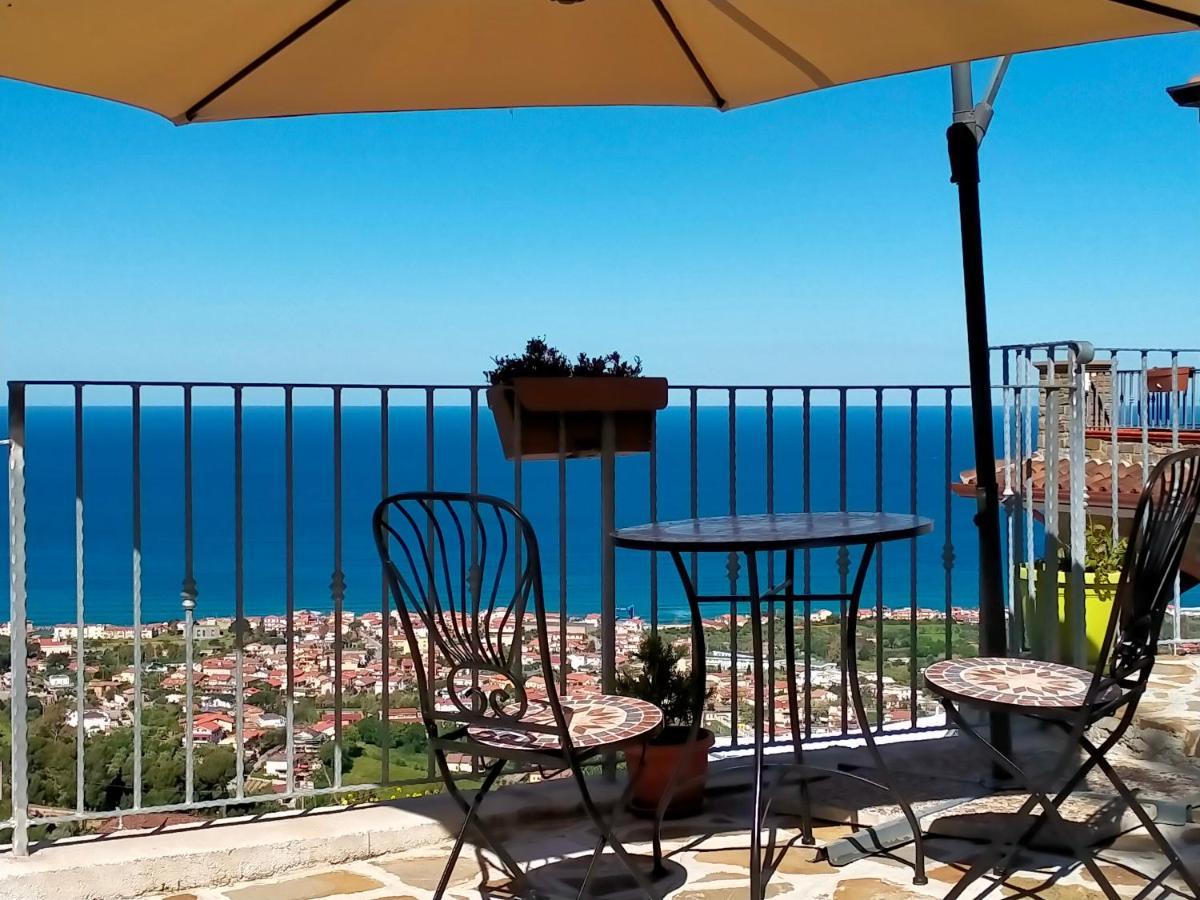 Casa Iris Hotel Castellabate Exterior photo